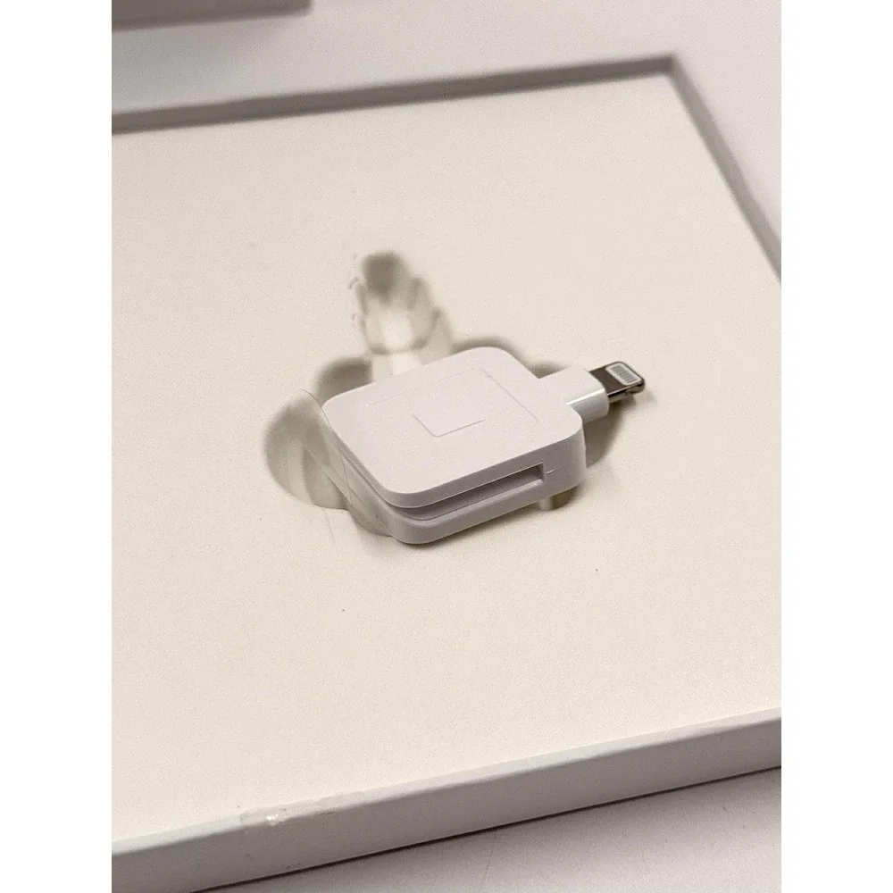 Square‎  A-SKU-0523 Reader for Magstripe Lightning Connector